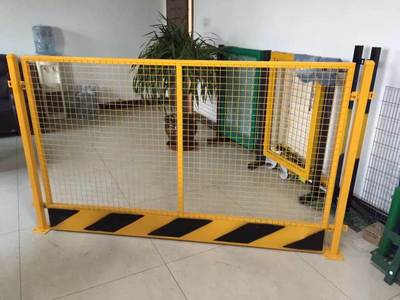 樓梯口護欄